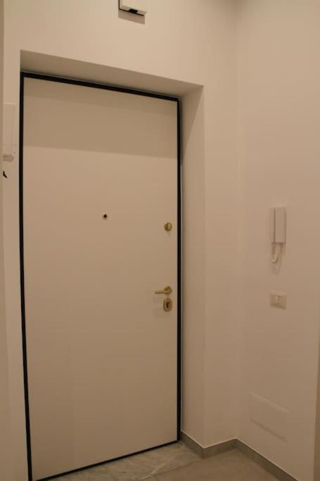 Appartement La Casa Di Beba à Bari Extérieur photo